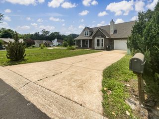 204 Melodie Dr, Clarksville, TN 37043