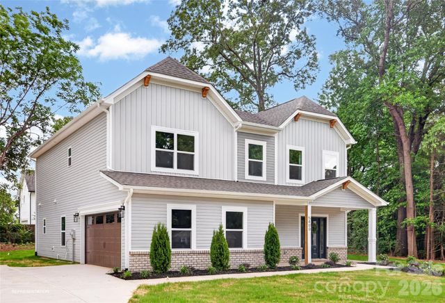9006 Pinenoll Lane, Charlotte, NC 28215