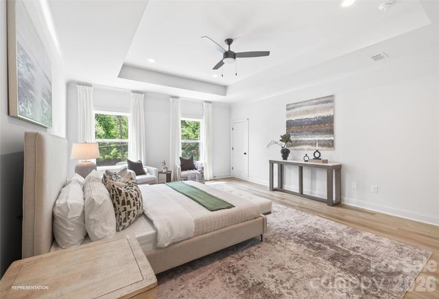 9006 Pinenoll Lane, Charlotte, NC 28215
