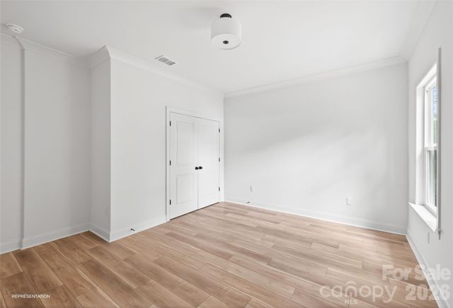 9006 Pinenoll Lane, Charlotte, NC 28215