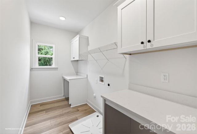 9006 Pinenoll Lane, Charlotte, NC 28215
