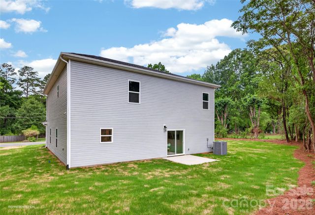 9006 Pinenoll Lane, Charlotte, NC 28215