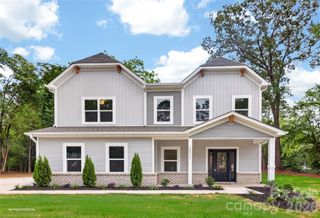 9006 Pinenoll Lane, Charlotte, NC 28215