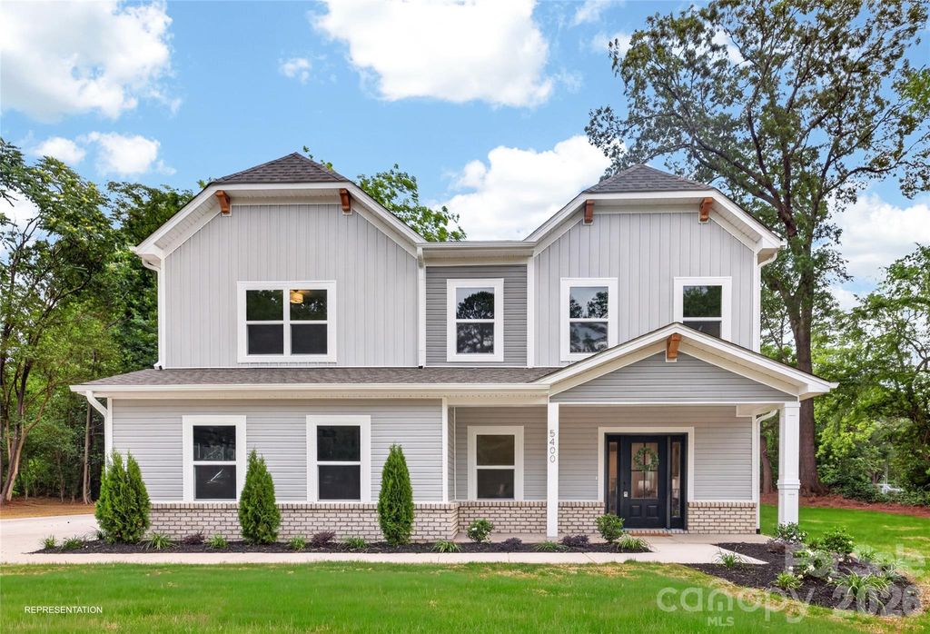 9006 Pinenoll Lane, Charlotte, NC 28215