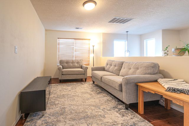 10601 Crandall Road SW, Albuquerque, NM 87121