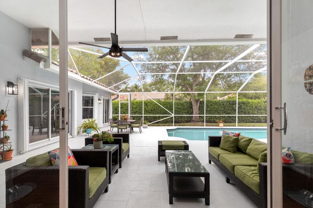 6040 NW 96th Way, Parkland, FL 33076