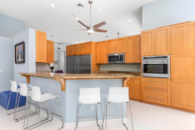 6040 NW 96th Way, Parkland, FL 33076