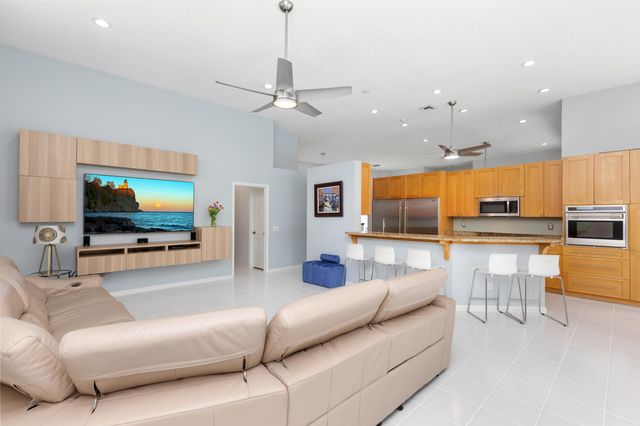 6040 NW 96th Way, Parkland, FL 33076