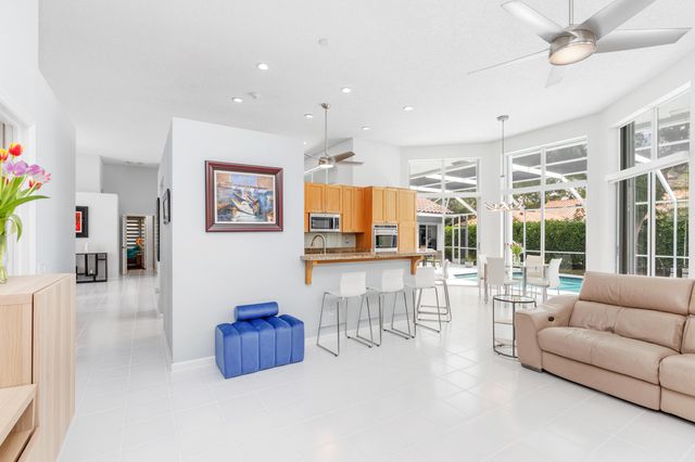 6040 NW 96th Way, Parkland, FL 33076