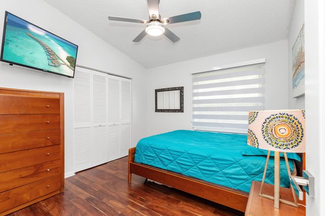 6040 NW 96th Way, Parkland, FL 33076