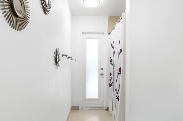 6040 NW 96th Way, Parkland, FL 33076