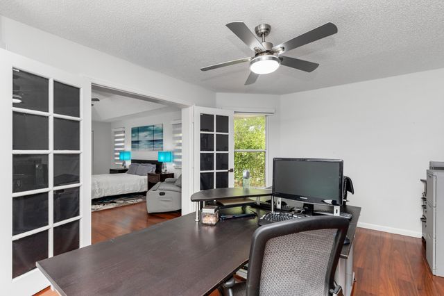 6040 NW 96th Way, Parkland, FL 33076