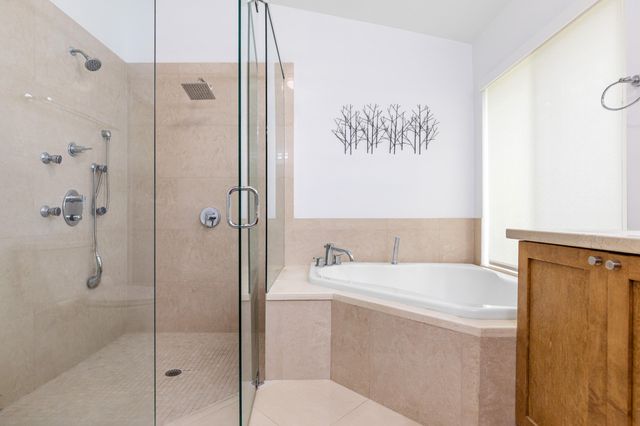 6040 NW 96th Way, Parkland, FL 33076