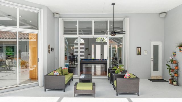 6040 NW 96th Way, Parkland, FL 33076