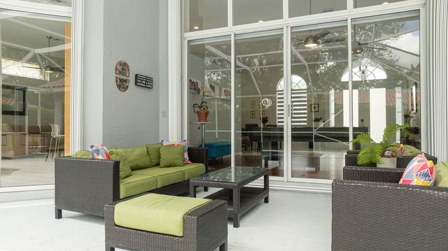 6040 NW 96th Way, Parkland, FL 33076