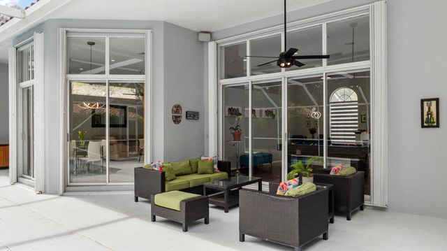 6040 NW 96th Way, Parkland, FL 33076