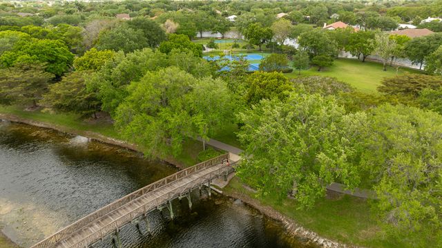 6040 NW 96th Way, Parkland, FL 33076