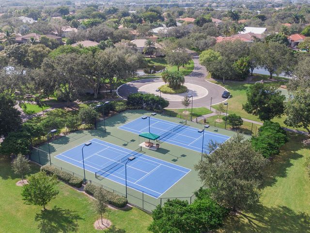 6040 NW 96th Way, Parkland, FL 33076