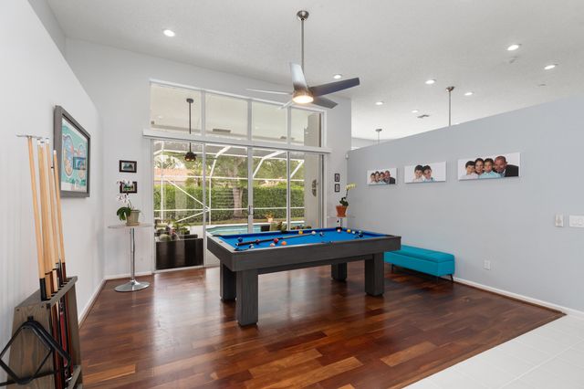 6040 NW 96th Way, Parkland, FL 33076