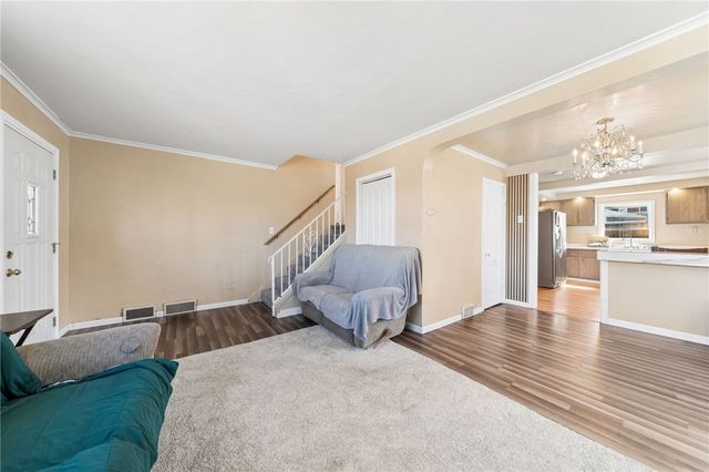 49 Montraver Dr, Monessen, PA 15062