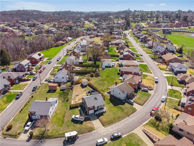 49 Montraver Dr, Monessen, PA 15062