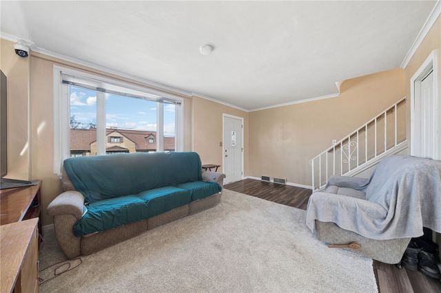 49 Montraver Dr, Monessen, PA 15062