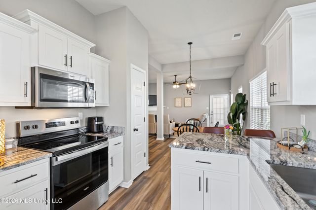 1627 Thomas Street, Horn Lake, MS 38637
