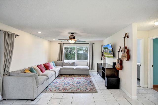 11614 SW 50th Street, Cooper City, FL 33330