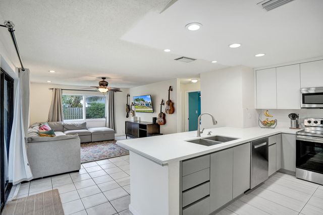 11614 SW 50th Street, Cooper City, FL 33330