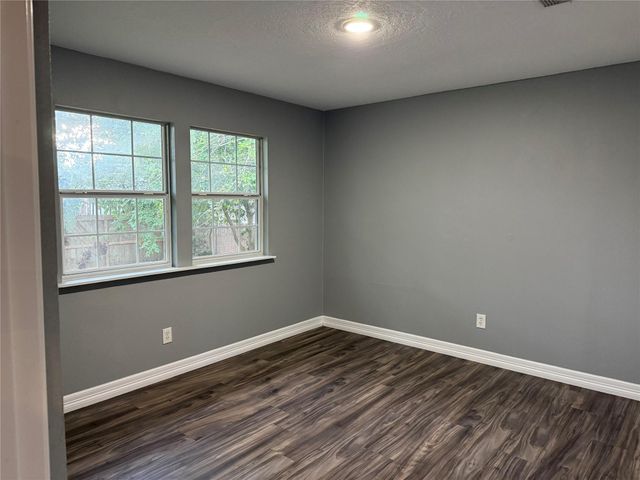 4308 6th Street, Bacliff, TX 77518