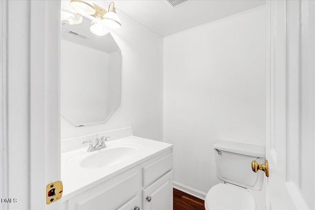 15 N Indiancreek Place, Durham, NC 27703