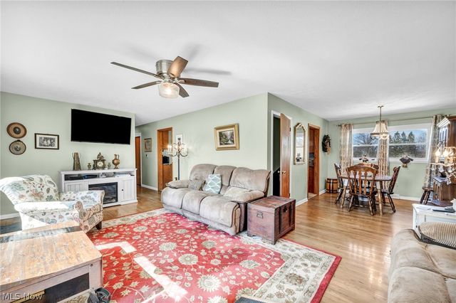 21818 Royalton Road, Strongsville, OH 44149