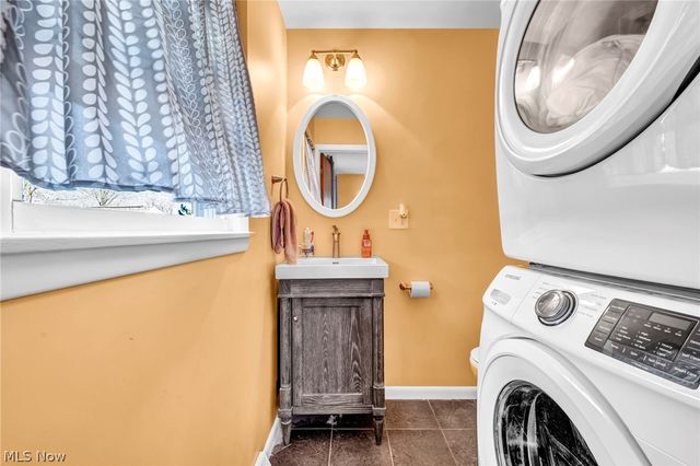 21818 Royalton Road, Strongsville, OH 44149