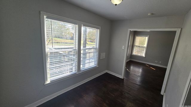 407 NATALEN AVE, San Antonio, TX 78209