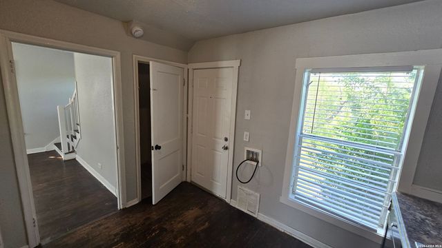 407 NATALEN AVE, San Antonio, TX 78209