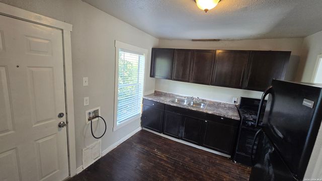 407 NATALEN AVE, San Antonio, TX 78209