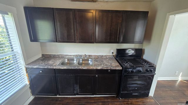 407 NATALEN AVE, San Antonio, TX 78209
