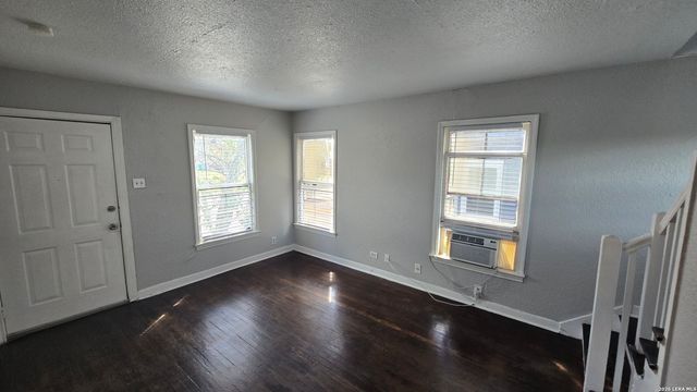 407 NATALEN AVE, San Antonio, TX 78209