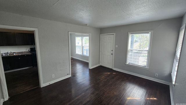 407 NATALEN AVE, San Antonio, TX 78209