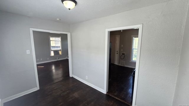 407 NATALEN AVE, San Antonio, TX 78209