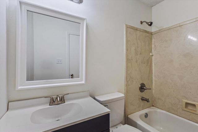 4244 WATER BRIAR RD, Millington, TN 38053