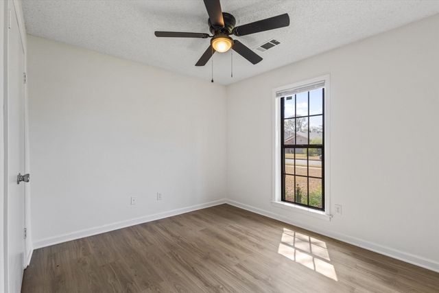 4244 WATER BRIAR RD, Millington, TN 38053