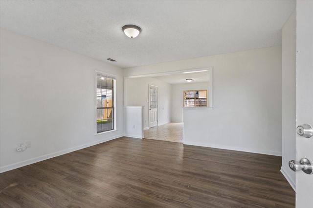 4244 WATER BRIAR RD, Millington, TN 38053