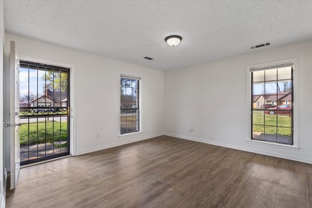 4244 WATER BRIAR RD, Millington, TN 38053