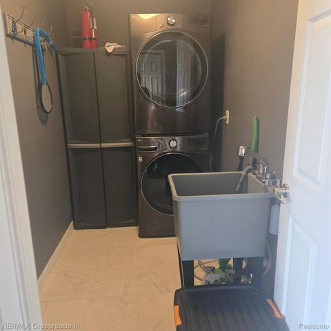 8776 Ironwood Drive, Van Buren Charter Township, MI 48111