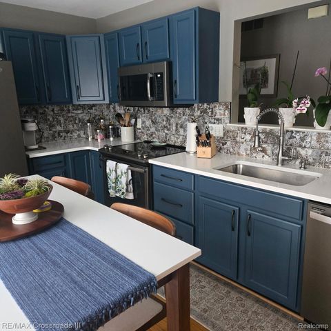 8776 Ironwood Drive, Van Buren Charter Township, MI 48111