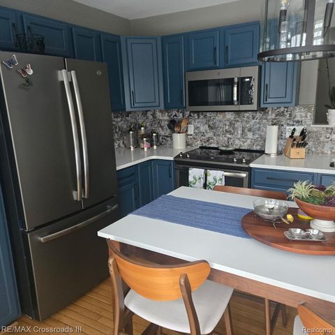 8776 Ironwood Drive, Van Buren Charter Township, MI 48111