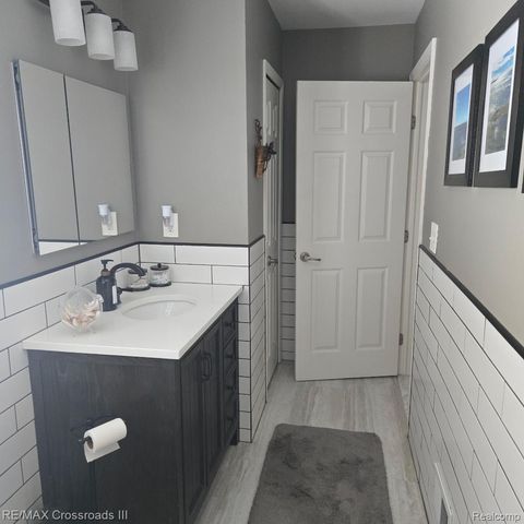 8776 Ironwood Drive, Van Buren Charter Township, MI 48111