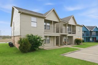 319 Ware Drive, Grand Prairie, TX 75051