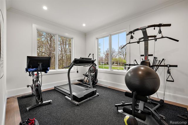 3431 Crooks Road, Troy, MI 48084
